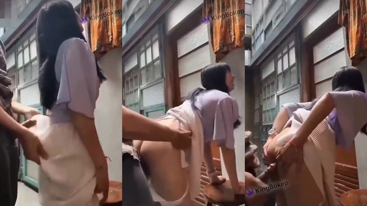 Video Terpaksa Nungging Karena Ayank Lagi Sange | KingBokep